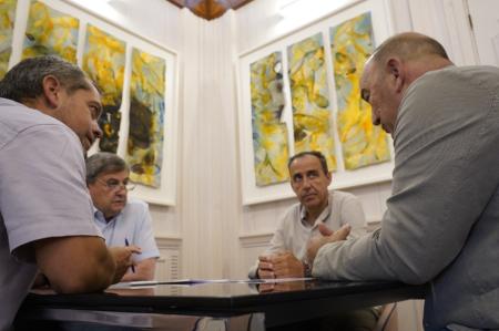 Imagen Miguel Ángel de Vicente recibe a los alcaldes de Pelayos del Arroyo y Juarros de Voltoya